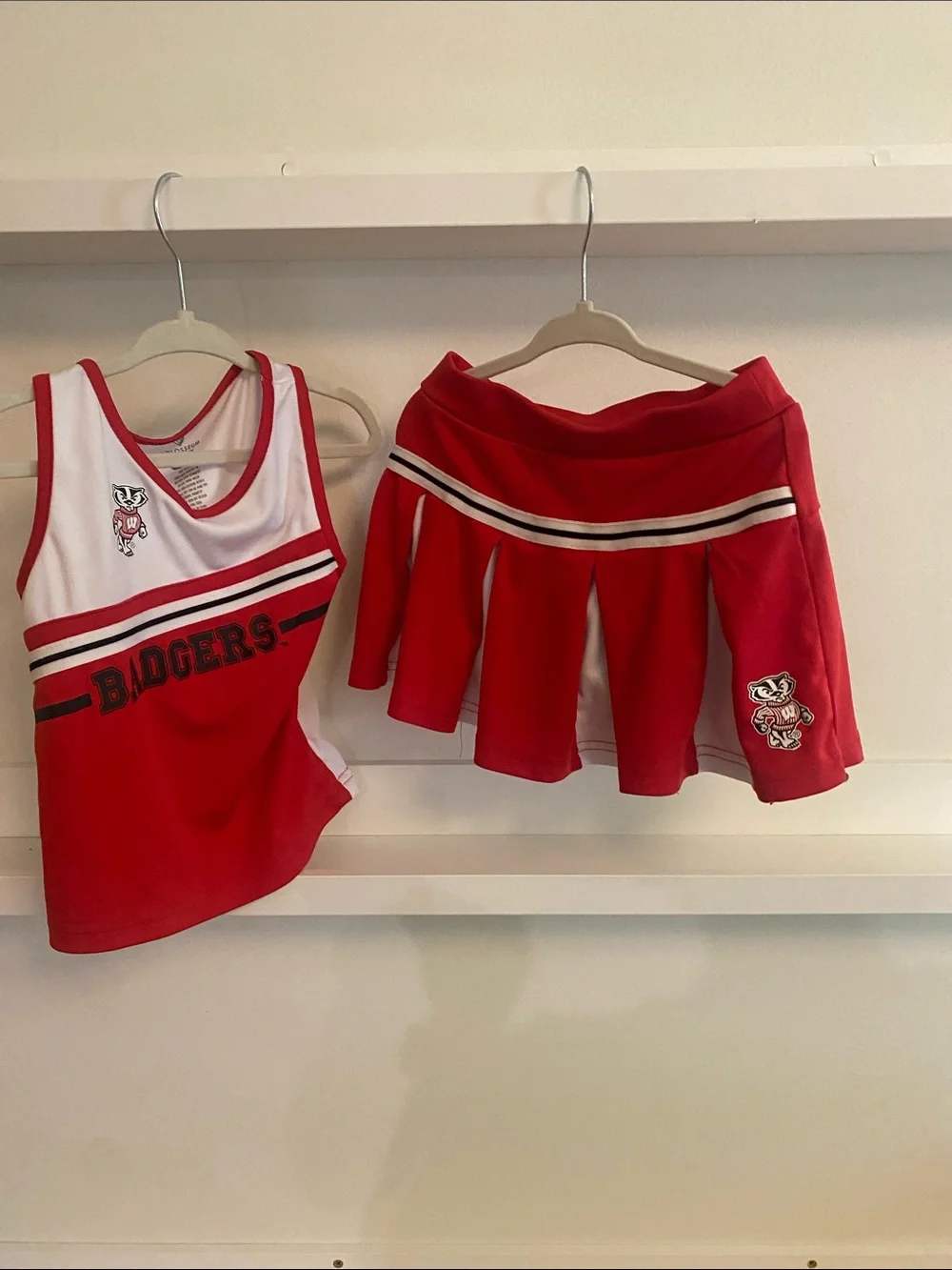 Colosseum Red and White Badgers Kids Matching Cheer Set